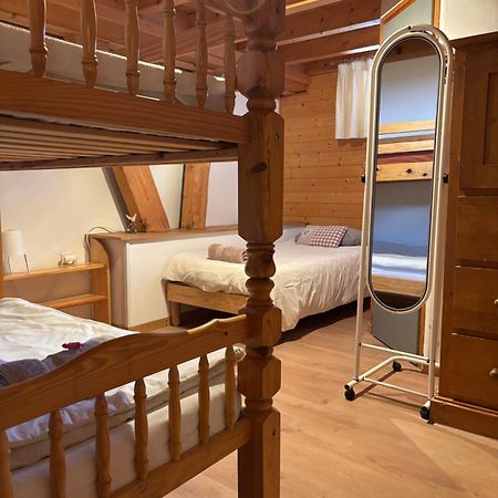 Central Hostel Chatel Luaran gambar