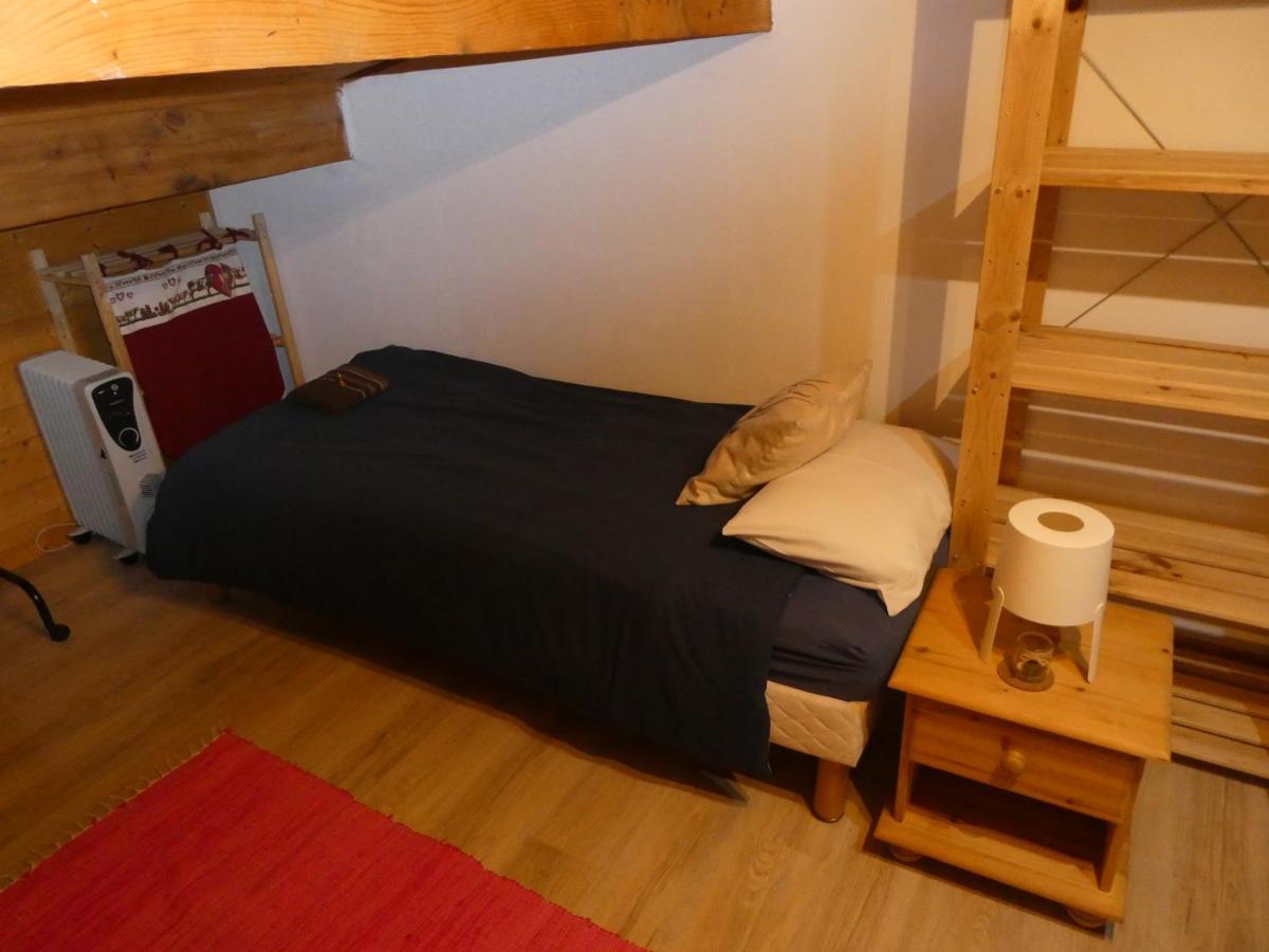 Central Hostel Chatel Luaran gambar