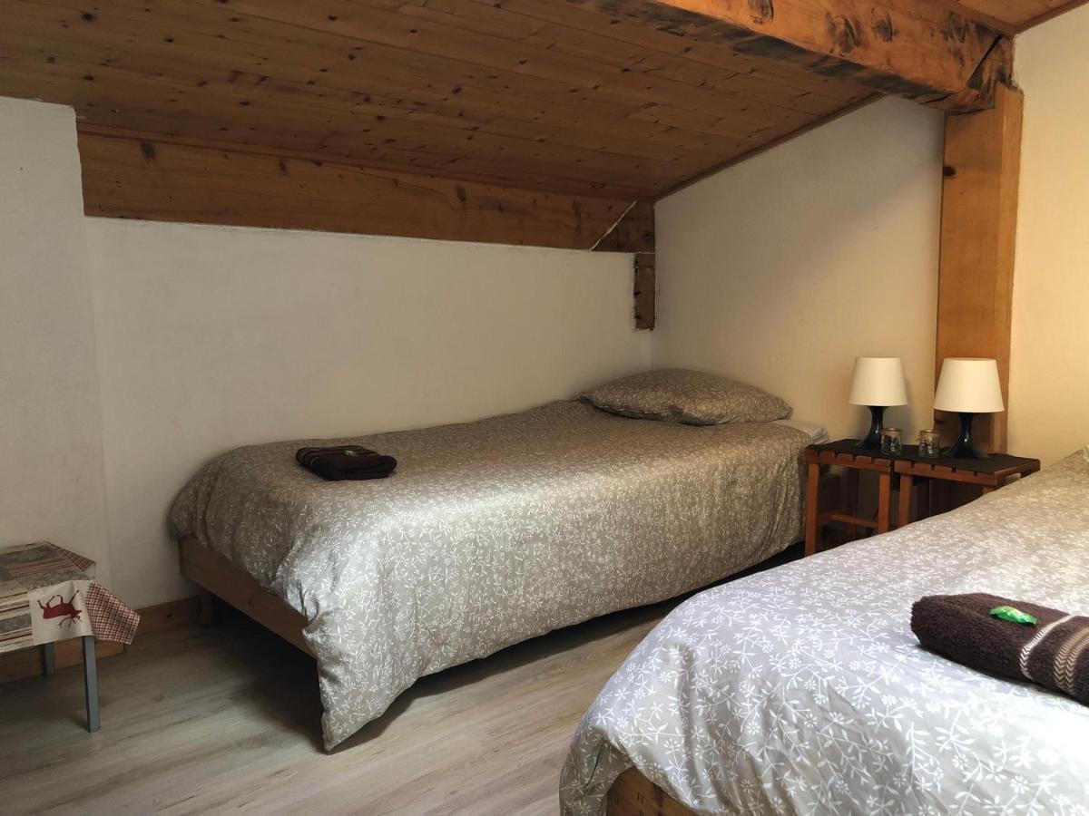 Central Hostel Chatel Luaran gambar