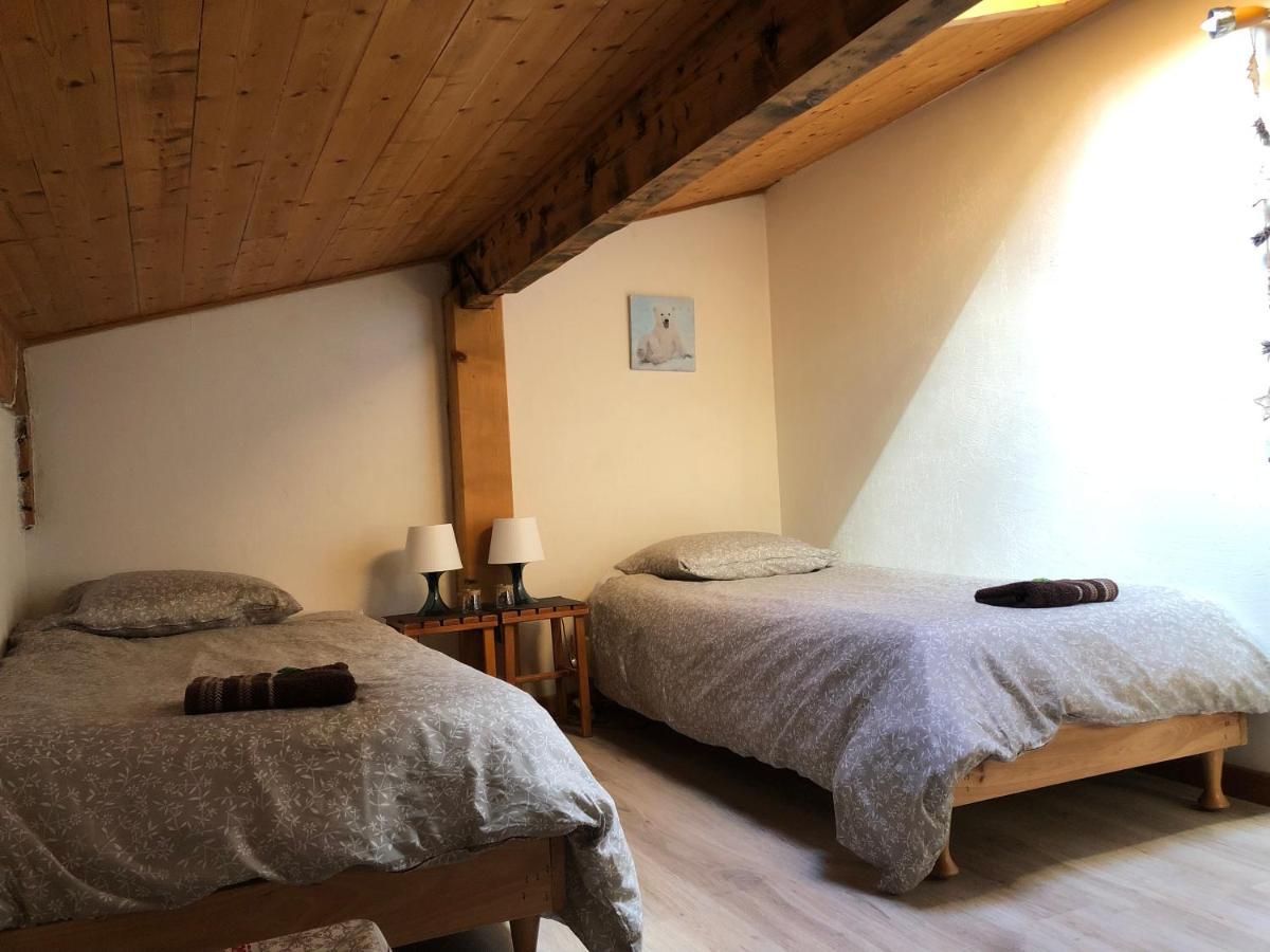 Central Hostel Chatel Luaran gambar