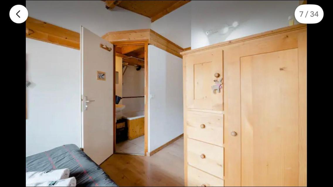 Central Hostel Chatel Luaran gambar