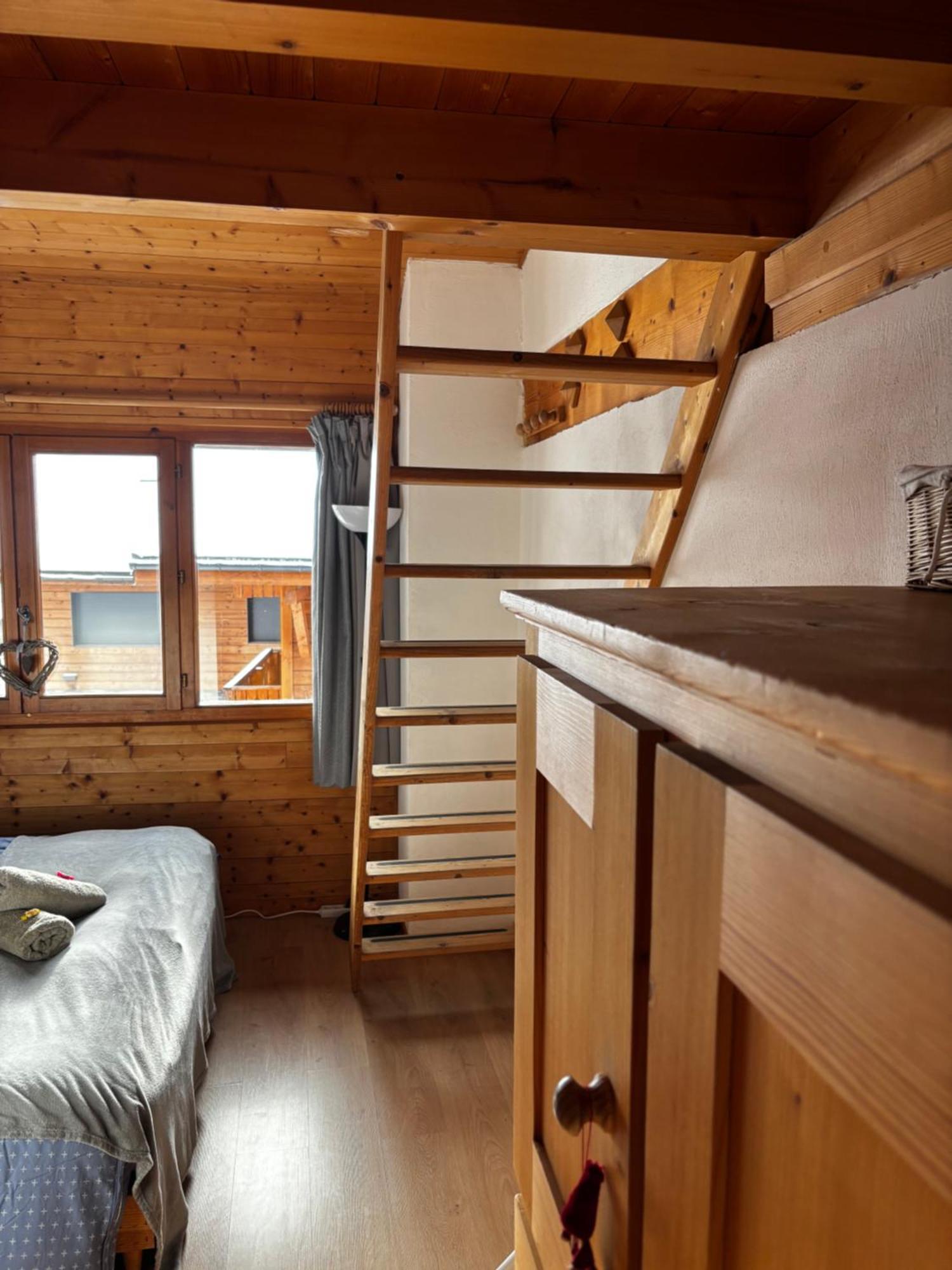 Central Hostel Chatel Luaran gambar