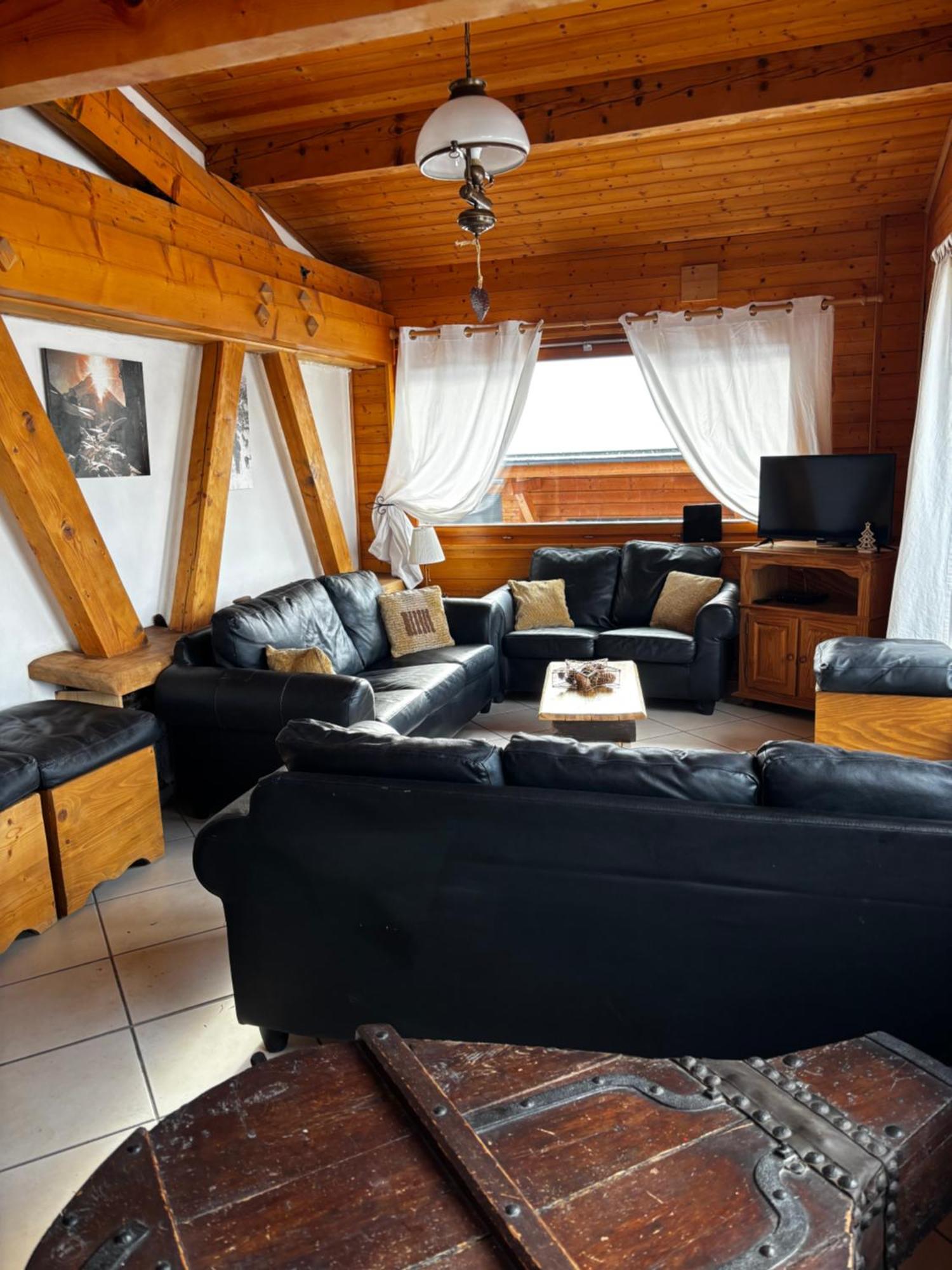 Central Hostel Chatel Luaran gambar