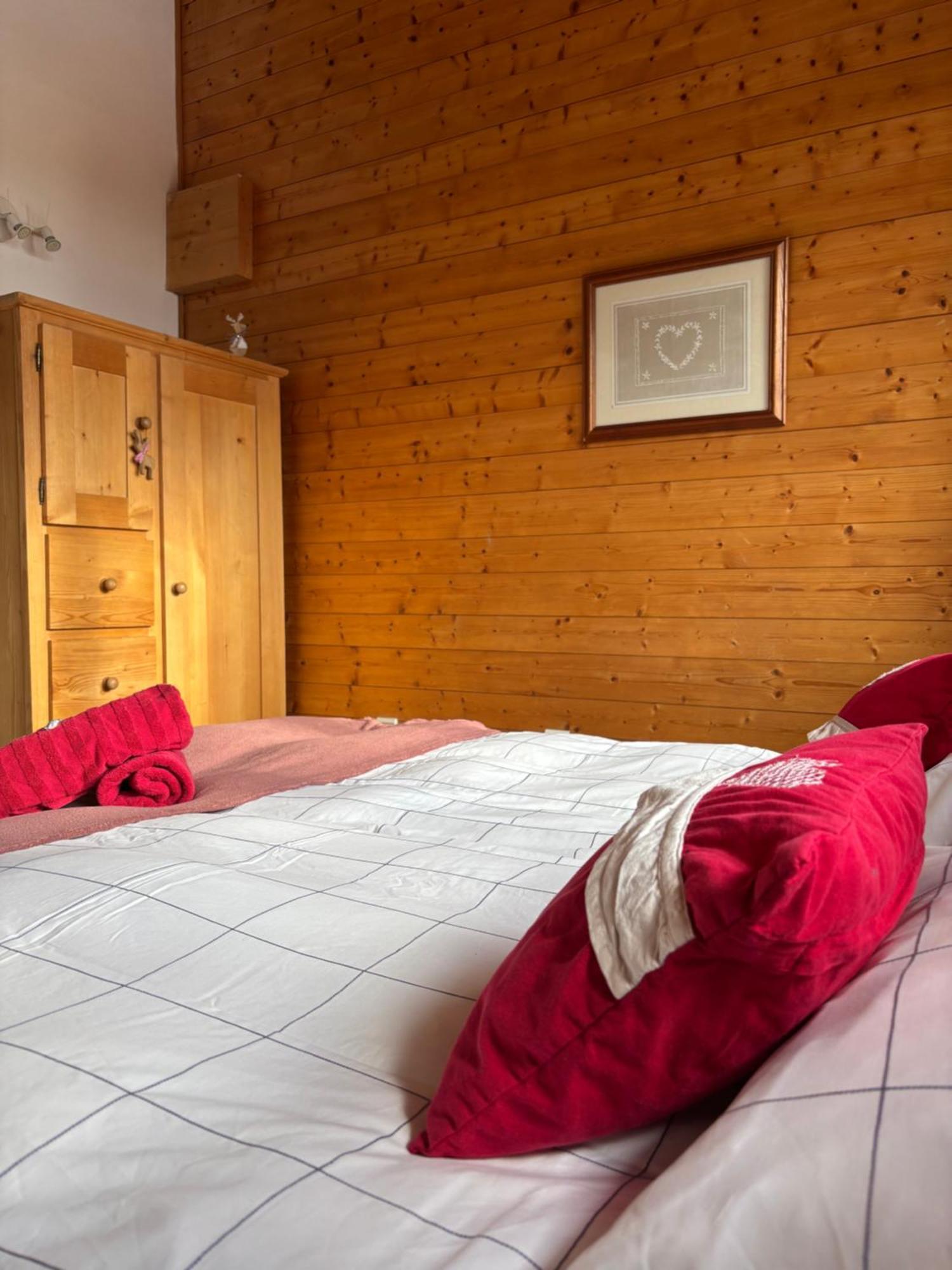 Central Hostel Chatel Luaran gambar