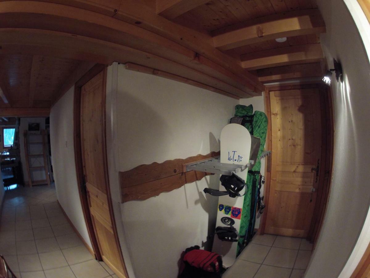 Central Hostel Chatel Luaran gambar