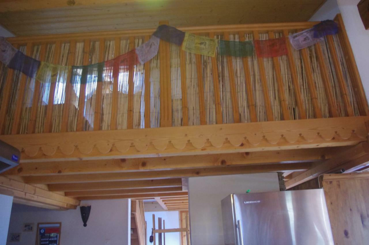 Central Hostel Chatel Luaran gambar